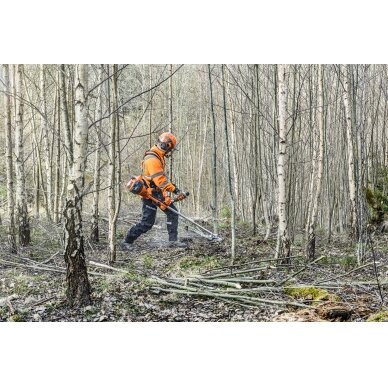 Krūmapjovė miško valymui HUSQVARNA 545FXT AutoTune 1 Krūmapjovė miško valymui HUSQVARNA 545FXT AutoTune 1
